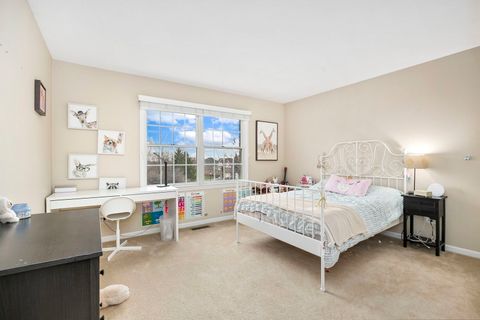 Tiny photo for 1 Open Parkway N, Hawthorn Woods, IL 60047 (MLS # 12557576)