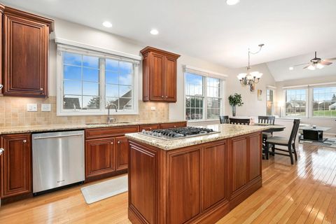 Tiny photo for 1 Open Parkway N, Hawthorn Woods, IL 60047 (MLS # 12557576)