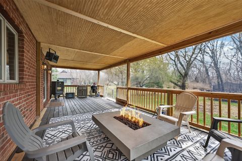 Tiny photo for 206 Griffin Place, Poplar Grove, IL 61065 (MLS # 12607229)