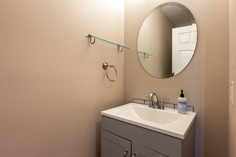 Tiny photo for 206 Griffin Place, Poplar Grove, IL 61065 (MLS # 12607229)