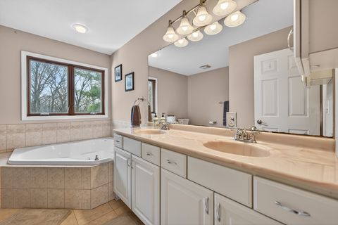 Tiny photo for 206 Griffin Place, Poplar Grove, IL 61065 (MLS # 12607229)