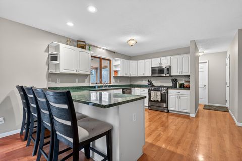 Tiny photo for 206 Griffin Place, Poplar Grove, IL 61065 (MLS # 12607229)