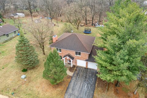 Tiny photo for 206 Griffin Place, Poplar Grove, IL 61065 (MLS # 12607229)