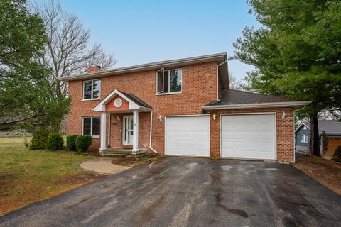 Photo of 206 Griffin Place, Poplar Grove, IL 61065 (MLS # 12607229)