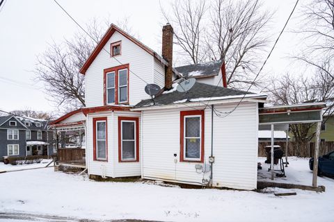 Tiny photo for 309 S Walnut Avenue, Freeport, IL 61032 (MLS # 12450085)