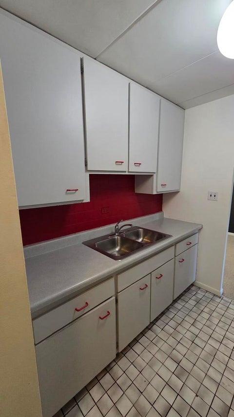 Tiny photo for 18 E Old Willow Road #213N, Prospect Heights, IL 60070 (MLS # 12729156)