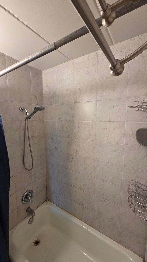 Tiny photo for 18 E Old Willow Road #213N, Prospect Heights, IL 60070 (MLS # 12729156)