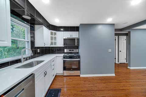 Tiny photo for 5700 W Montrose Avenue #3D, Chicago, IL 60634 (MLS # 12685268)