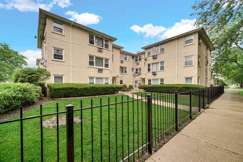 Tiny photo for 5700 W Montrose Avenue #3D, Chicago, IL 60634 (MLS # 12685268)