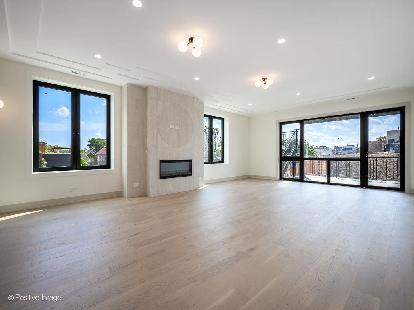 1951 W Dickens Avenue 3