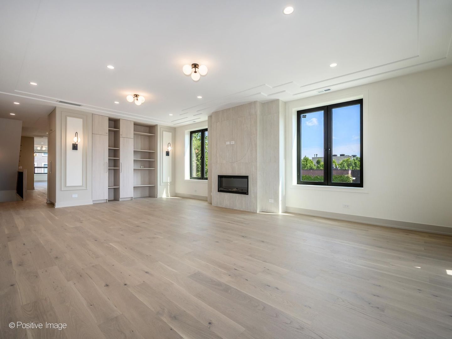 1951 W Dickens Avenue 3