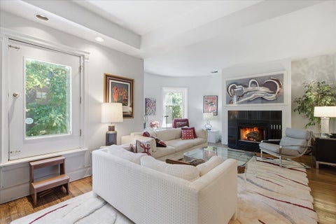 Tiny photo for 524 W Oakdale Avenue #2, Chicago, IL 60657 (MLS # 12708538)