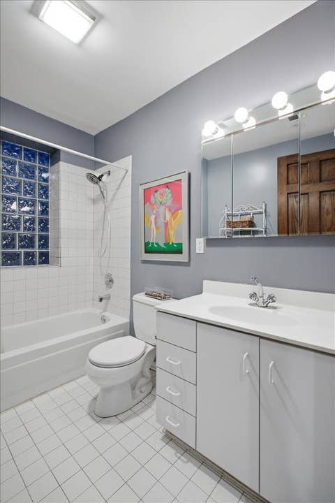 Tiny photo for 524 W Oakdale Avenue #2, Chicago, IL 60657 (MLS # 12708538)