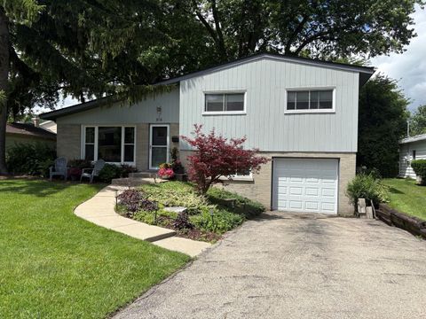 Photo of 816 Holmes Avenue, Deerfield, IL 60015 (MLS # 12651776)