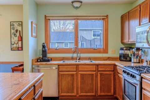 Tiny photo for 1000 Sandalwood Lane, Crystal Lake, IL 60014 (MLS # 12503179)