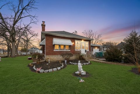 Tiny photo for 1321 Colorado Avenue, Joliet, IL 60435 (MLS # 12592460)