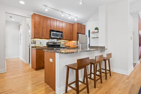 Tiny photo for 2547 N Clark Street #2N, Chicago, IL 60614 (MLS # 12613895)