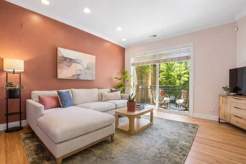 Tiny photo for 2547 N Clark Street #2N, Chicago, IL 60614 (MLS # 12613895)