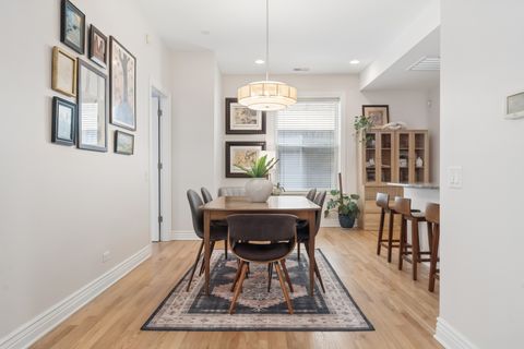 Tiny photo for 2547 N Clark Street #2N, Chicago, IL 60614 (MLS # 12613895)