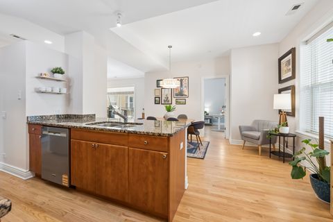 Tiny photo for 2547 N Clark Street #2N, Chicago, IL 60614 (MLS # 12613895)