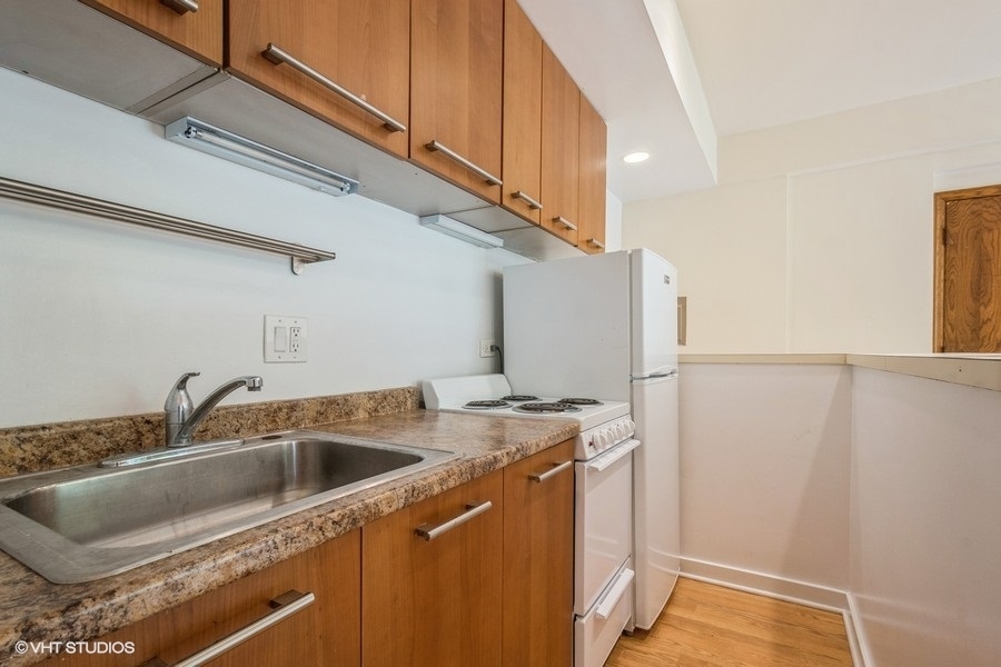 1504 N Dearborn Parkway 107