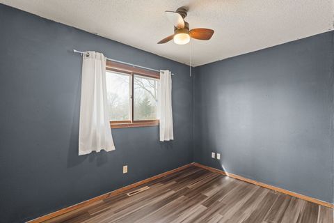 Tiny photo for 214 S 3RD Street, Le Claire, IA 52753 (MLS # 12589585)