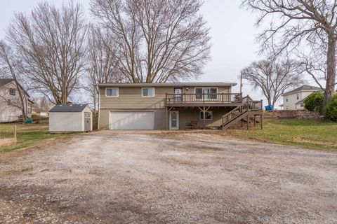 Photo of 214 S 3RD Street, Le Claire, IA 52753 (MLS # 12589585)