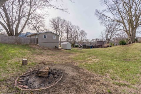 Tiny photo for 214 S 3RD Street, Le Claire, IA 52753 (MLS # 12589585)