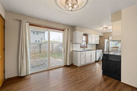 Tiny photo for 214 S 3RD Street, Le Claire, IA 52753 (MLS # 12589585)