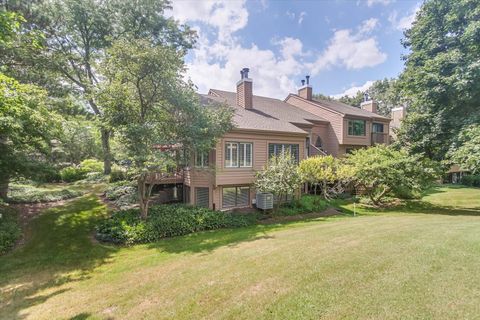 Tiny photo for 970 LONGMEADOW Court, Lake Barrington, IL 60010 (MLS # 12433265)