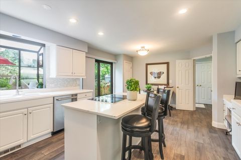 Tiny photo for 970 LONGMEADOW Court, Lake Barrington, IL 60010 (MLS # 12433265)