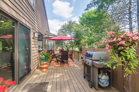 Tiny photo for 970 LONGMEADOW Court, Lake Barrington, IL 60010 (MLS # 12433265)