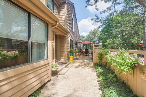 Tiny photo for 970 LONGMEADOW Court, Lake Barrington, IL 60010 (MLS # 12433265)