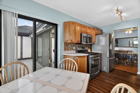 Tiny photo for 6755 180th Street #6, Tinley Park, IL 60477 (MLS # 12583969)