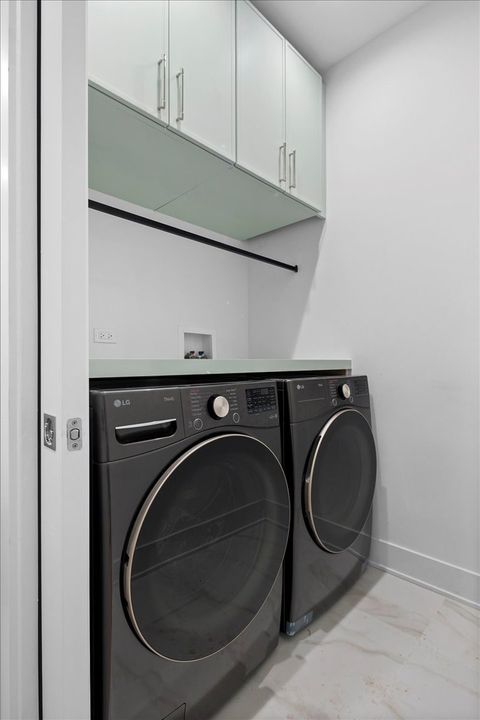 Tiny photo for 2433 W Cuyler Avenue, Chicago, IL 60618 (MLS # 12550579)