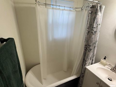 Tiny photo for 1100 CATHERINE Street, Metropolis, IL 62960 (MLS # EB459718)