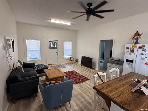 Tiny photo for 1100 CATHERINE Street, Metropolis, IL 62960 (MLS # EB459718)