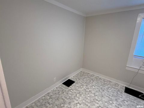 Tiny photo for 1100 CATHERINE Street, Metropolis, IL 62960 (MLS # EB459718)