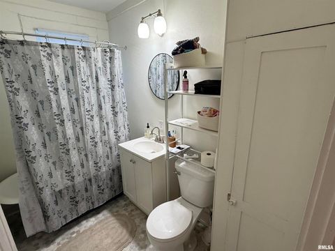 Tiny photo for 1100 CATHERINE Street, Metropolis, IL 62960 (MLS # EB459718)