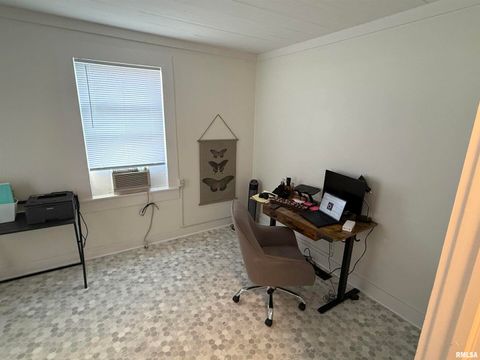 Tiny photo for 1100 CATHERINE Street, Metropolis, IL 62960 (MLS # EB459718)