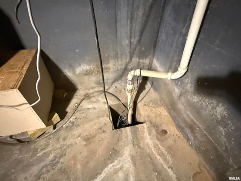 Tiny photo for 1100 CATHERINE Street, Metropolis, IL 62960 (MLS # EB459718)