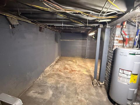 Tiny photo for 1100 CATHERINE Street, Metropolis, IL 62960 (MLS # EB459718)