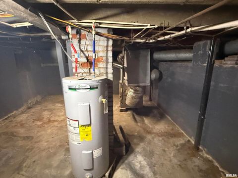 Tiny photo for 1100 CATHERINE Street, Metropolis, IL 62960 (MLS # EB459718)