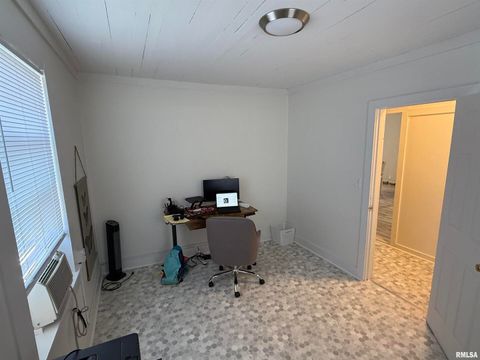 Tiny photo for 1100 CATHERINE Street, Metropolis, IL 62960 (MLS # EB459718)