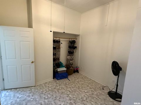 Tiny photo for 1100 CATHERINE Street, Metropolis, IL 62960 (MLS # EB459718)