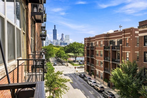 Tiny photo for 1500 W MONROE Street #411, Chicago, IL 60607 (MLS # 12753679)