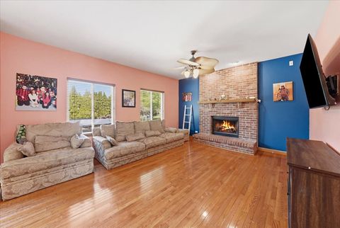 Tiny photo for 170 Cobbler Court, Sugar Grove, IL 60554 (MLS # 12576655)