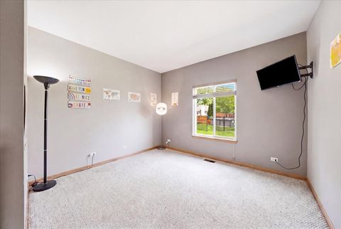 Tiny photo for 170 Cobbler Court, Sugar Grove, IL 60554 (MLS # 12576655)