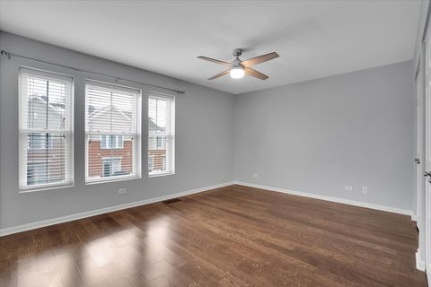 Tiny photo for 222 W Hyde Street, Arlington Heights, IL 60005 (MLS # 12621022)