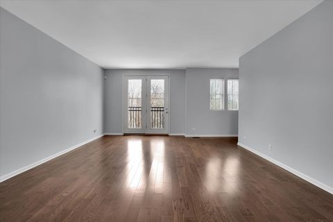 Tiny photo for 222 W Hyde Street, Arlington Heights, IL 60005 (MLS # 12621022)